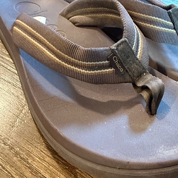 Chaco flips - Picture 2 of 5